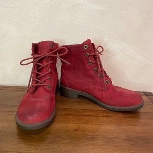 Kodiak Canada’s Hiking Boot Leather Deep Red Waterproof in Size 8.5